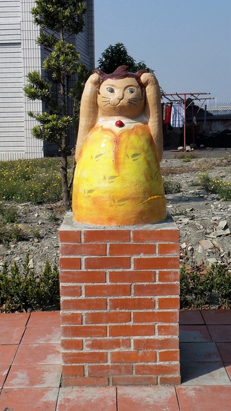 三民社區享幸福廊道：【彰化田中景點】窯燒陶板藝術三民社區~平凡的鄉村有小小的貓世界