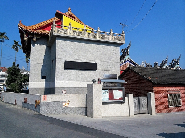 三民社區享幸福廊道：【彰化田中景點】窯燒陶板藝術三民社區~平凡的鄉村有小小的貓世界