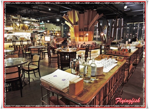 包心菜實驗廚房：✜ 白天及夜晚皆美,讓人耳目一新滴鄉村風健康餐飲空間 - 台中「包心菜實驗廚房」 ٩(๑❛ᴗ❛๑)۶