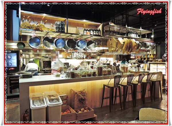 包心菜實驗廚房：✜ 白天及夜晚皆美,讓人耳目一新滴鄉村風健康餐飲空間 - 台中「包心菜實驗廚房」 ٩(๑❛ᴗ❛๑)۶