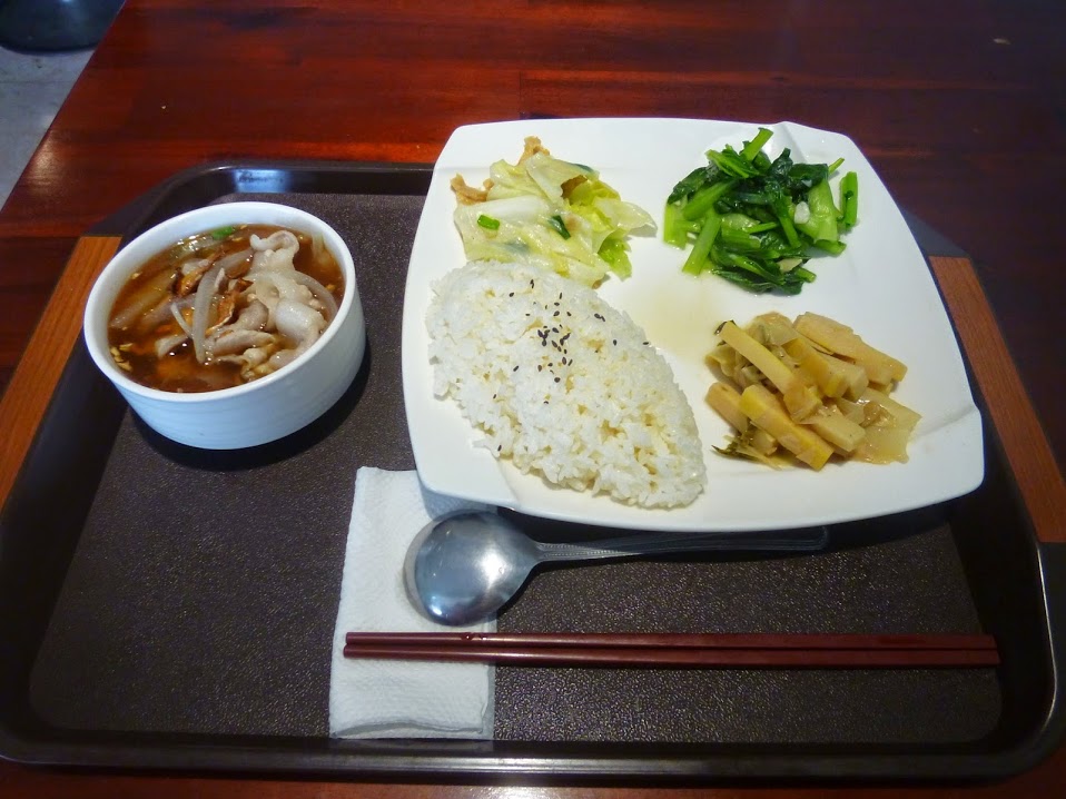 【台中南區】吃到平價美味午餐之餘，還可以順道一起做小公益～－澄品廚房