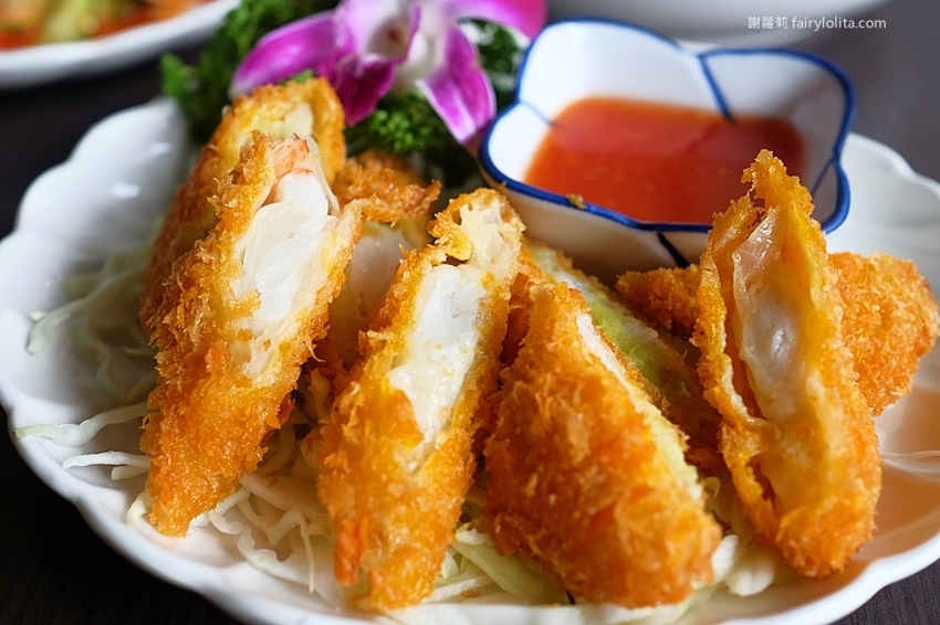 曼谷皇朝。挑戰全台超高CP值泰式料理,只要59元就能吃得到,消費滿700元再送椒麻雞! @蹦啾♥謝蘿莉 La vie heureuse