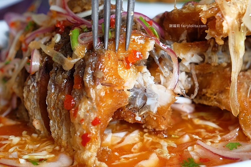 曼谷皇朝。挑戰全台超高CP值泰式料理,只要59元就能吃得到,消費滿700元再送椒麻雞! @蹦啾♥謝蘿莉 La vie heureuse