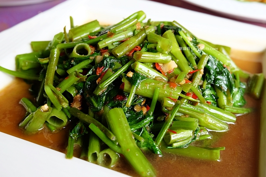 曼谷皇朝。挑戰全台超高CP值泰式料理,只要59元就能吃得到,消費滿700元再送椒麻雞! @蹦啾♥謝蘿莉 La vie heureuse