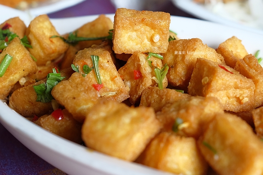 曼谷皇朝。挑戰全台超高CP值泰式料理,只要59元就能吃得到,消費滿700元再送椒麻雞! @蹦啾♥謝蘿莉 La vie heureuse