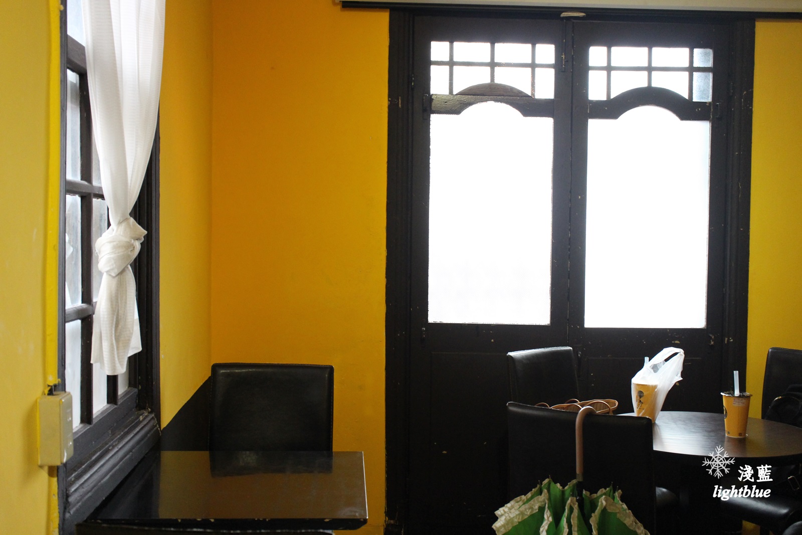 [ 龍山寺．西門站美食 ] 淺藍 ×  iHERE tea & cafe 當地小茶館～松露奶茶，奶茶界的LV