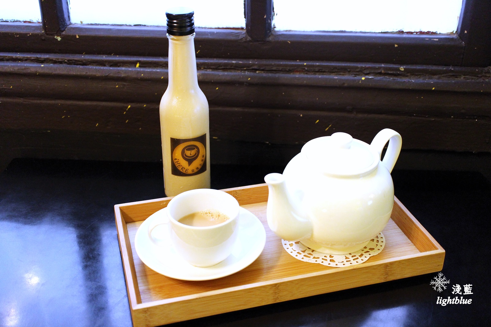 [ 龍山寺．西門站美食 ] 淺藍 ×  iHERE tea & cafe 當地小茶館～松露奶茶，奶茶界的LV