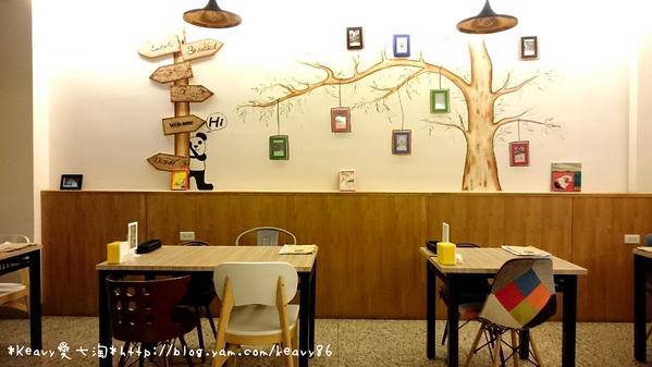 ★高雄三民★【Wow.F 沃夫餐廚(文山店)】浪漫霓虹燈下享義式美食。