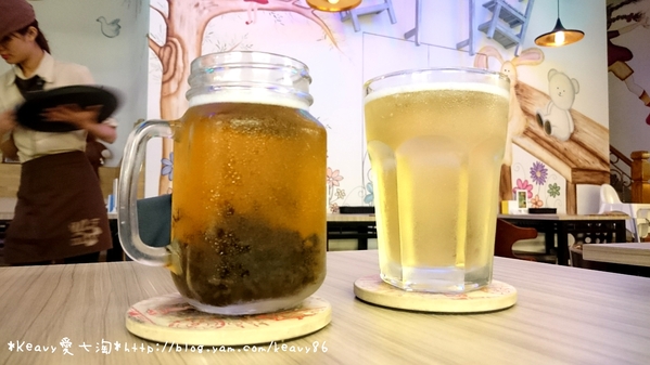 ★高雄三民★【Wow.F 沃夫餐廚(文山店)】浪漫霓虹燈下享義式美食。