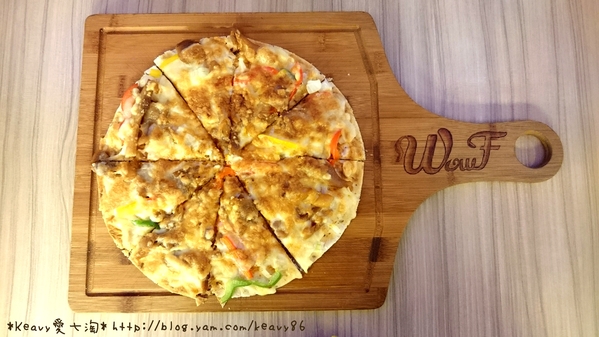 ★高雄三民★【Wow.F 沃夫餐廚(文山店)】浪漫霓虹燈下享義式美食。