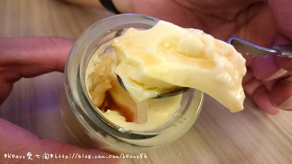 ★高雄三民★【Wow.F 沃夫餐廚(文山店)】浪漫霓虹燈下享義式美食。