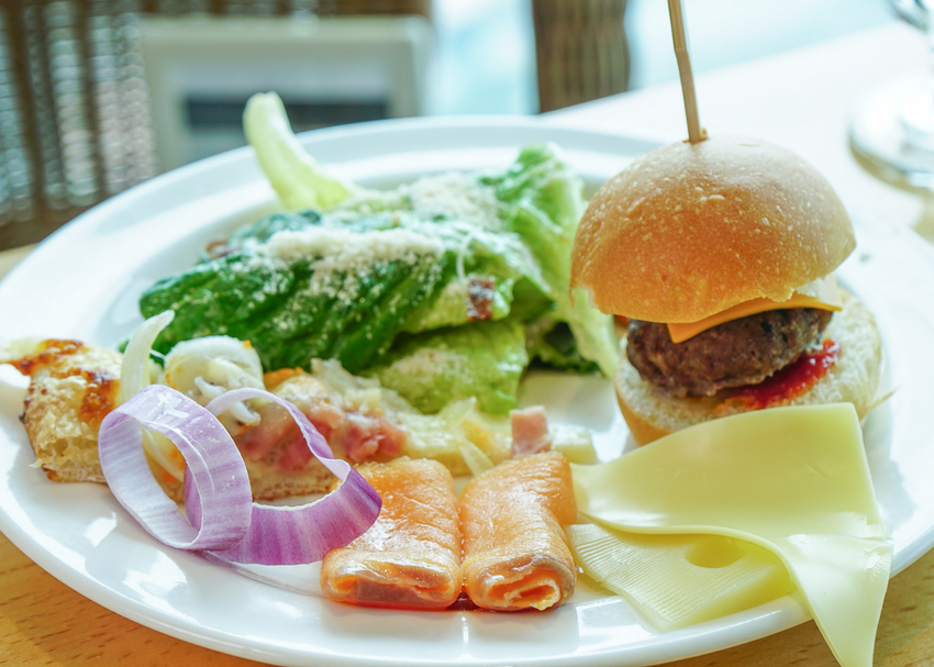 [高雄自助餐推薦]君鴻國際酒店百匯栢麗廳-高雄最美高空自助餐餐廳x豐富菜色高C/P值 - 美食好芃友