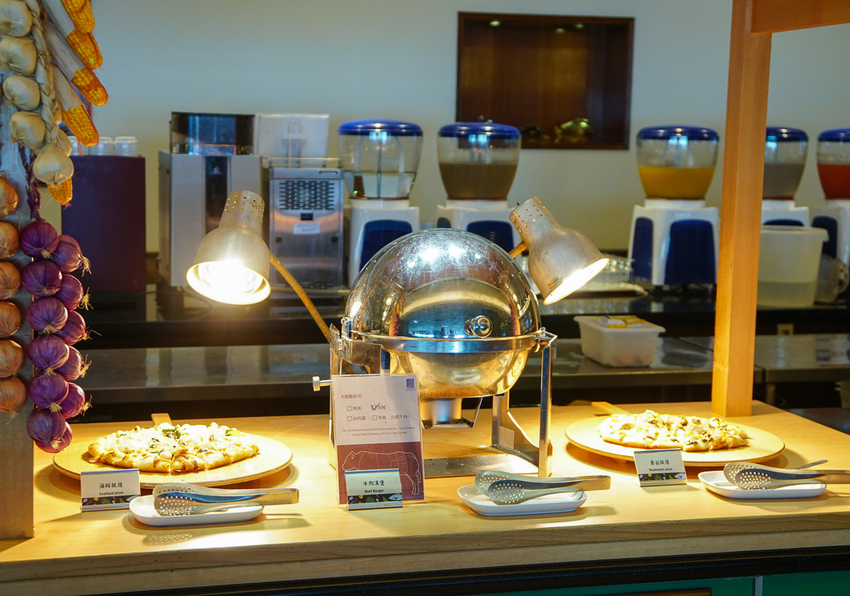 [高雄自助餐推薦]君鴻國際酒店百匯栢麗廳-高雄最美高空自助餐餐廳x豐富菜色高C/P值 - 美食好芃友