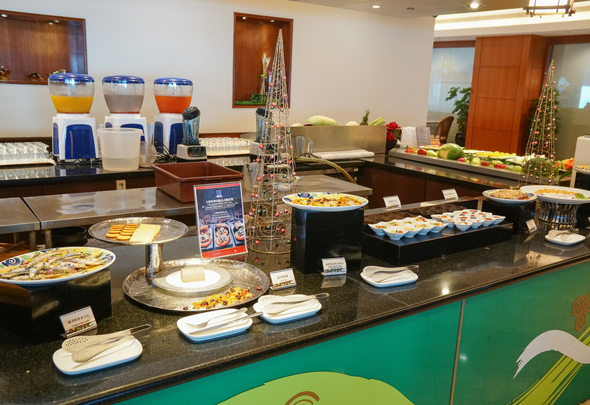 [高雄自助餐推薦]君鴻國際酒店百匯栢麗廳-高雄最美高空自助餐餐廳x豐富菜色高C/P值 - 美食好芃友