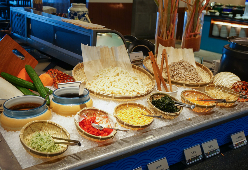 [高雄自助餐推薦]君鴻國際酒店百匯栢麗廳-高雄最美高空自助餐餐廳x豐富菜色高C/P值 - 美食好芃友