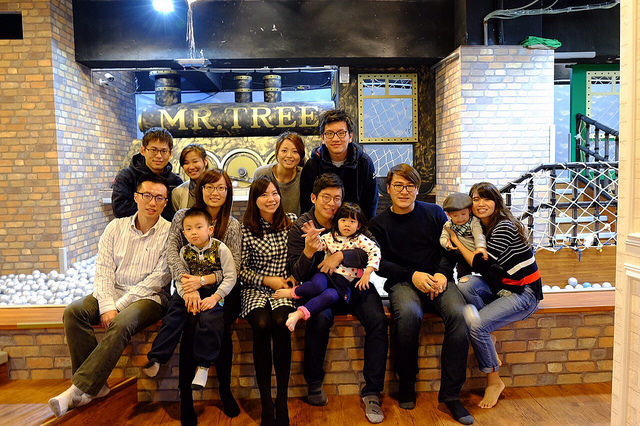 [台北熱門親子餐廳]大樹站-英倫三池-玩水、玩沙、玩球超好玩