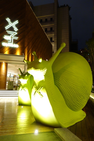 叉子ㄨ子：1031125[官本金文愛台灣]台中市西屯區叉子ㄨ子X子輕井澤新品牌挑高大空間有沙坑可玩耍現做美食拍照的好所在市議會旁