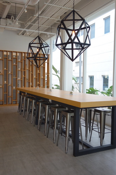 叉子ㄨ子：1031125[官本金文愛台灣]台中市西屯區叉子ㄨ子X子輕井澤新品牌挑高大空間有沙坑可玩耍現做美食拍照的好所在市議會旁