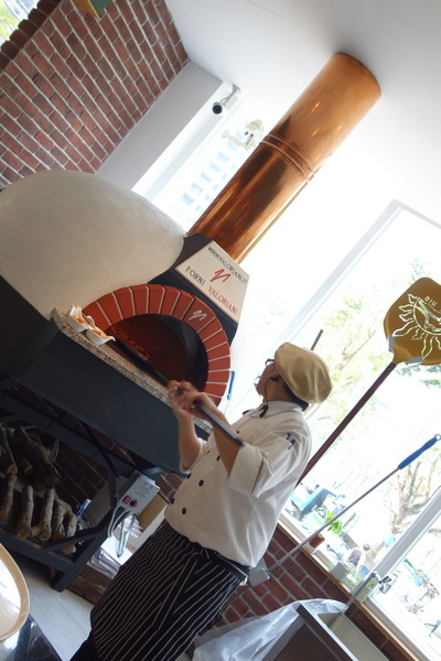 叉子ㄨ子：1031125[官本金文愛台灣]台中市西屯區叉子ㄨ子X子輕井澤新品牌挑高大空間有沙坑可玩耍現做美食拍照的好所在市議會旁