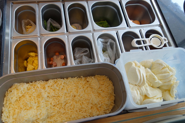 叉子ㄨ子：1031125[官本金文愛台灣]台中市西屯區叉子ㄨ子X子輕井澤新品牌挑高大空間有沙坑可玩耍現做美食拍照的好所在市議會旁