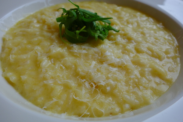 叉子ㄨ子：1031125[官本金文愛台灣]台中市西屯區叉子ㄨ子X子輕井澤新品牌挑高大空間有沙坑可玩耍現做美食拍照的好所在市議會旁