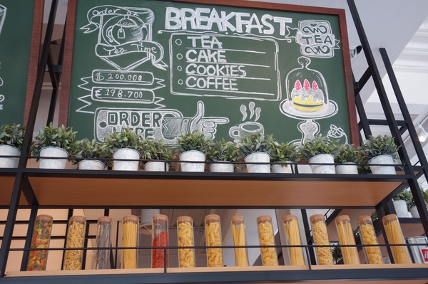 叉子ㄨ子：1031125[官本金文愛台灣]台中市西屯區叉子ㄨ子X子輕井澤新品牌挑高大空間有沙坑可玩耍現做美食拍照的好所在市議會旁