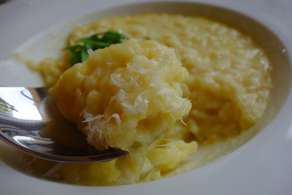 叉子ㄨ子：1031125[官本金文愛台灣]台中市西屯區叉子ㄨ子X子輕井澤新品牌挑高大空間有沙坑可玩耍現做美食拍照的好所在市議會旁