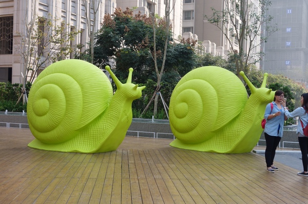 叉子ㄨ子：1031125[官本金文愛台灣]台中市西屯區叉子ㄨ子X子輕井澤新品牌挑高大空間有沙坑可玩耍現做美食拍照的好所在市議會旁