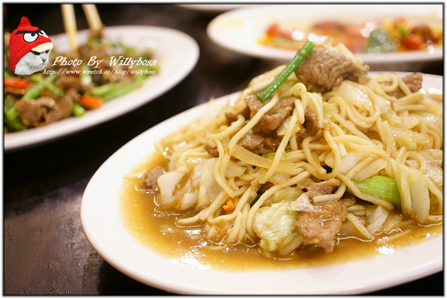 生猛鰻魚發現－阿來活海鮮(桃園中壢)