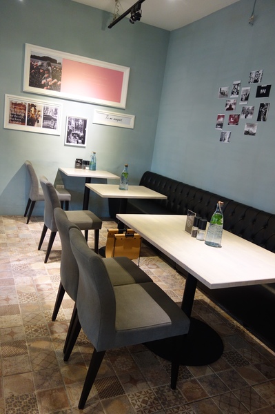 咖啡瑪榭Cafe Marche(台中店)：1040305[官本金文愛台灣]台中市西區從台北紅到台中的甜點之王Café Marché咖啡瑪榭獨棟歐式庭園風美味氣氛棒