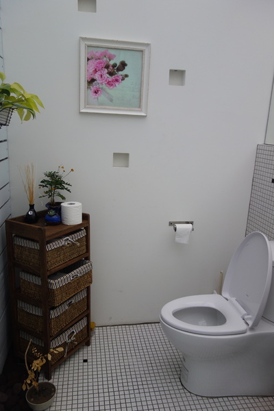 咖啡瑪榭Cafe Marche(台中店)：1040305[官本金文愛台灣]台中市西區從台北紅到台中的甜點之王Café Marché咖啡瑪榭獨棟歐式庭園風美味氣氛棒