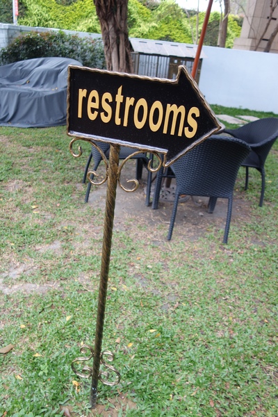 咖啡瑪榭Cafe Marche(台中店)：1040305[官本金文愛台灣]台中市西區從台北紅到台中的甜點之王Café Marché咖啡瑪榭獨棟歐式庭園風美味氣氛棒