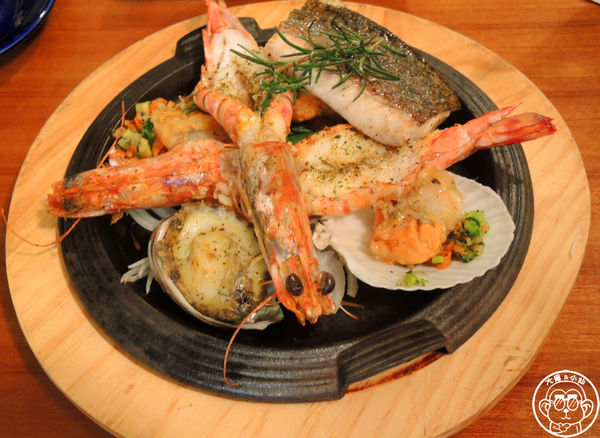 藝廊景觀酒食館：呷飽祙【新北板橋･藝廊景觀酒食館Sky Gallery】景色美氣氛佳的景觀餐廳