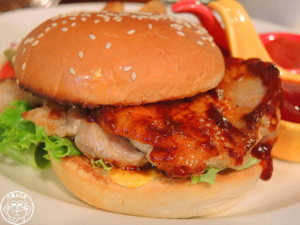 藝廊景觀酒食館：呷飽祙【新北板橋･藝廊景觀酒食館Sky Gallery】景色美氣氛佳的景觀餐廳