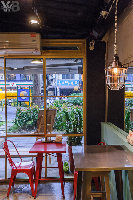 [師大美食] Aqua Kiss 3 水吻3師大店・LOFT混搭酒吧風格超有fu