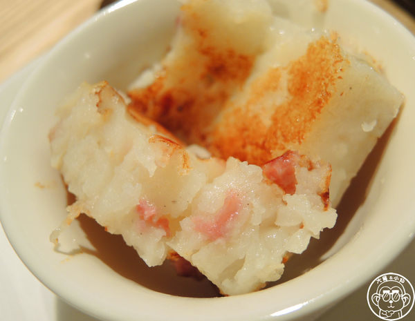 杭州小籠湯包(民生店)：呷飽祙【台北松山･杭州小籠湯包(民生東路店)】鮑魚燕窩也做成湯包