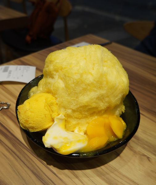 Ice monster(微風松高店)：ice monster♥ 冬天也能吃到芒果冰 ♥愛心冰棒