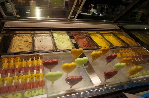 Ice monster(微風松高店)：ice monster♥ 冬天也能吃到芒果冰 ♥愛心冰棒