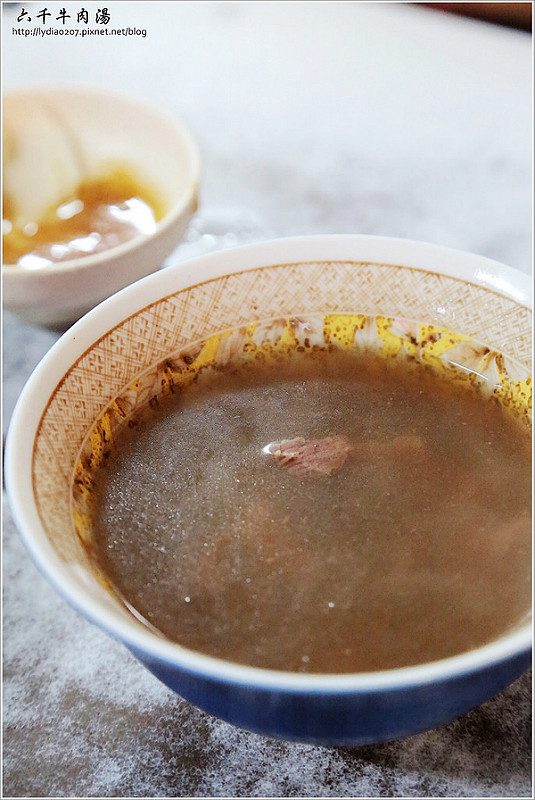 【食記│台南】六千牛肉湯~早鳥限定!!晚來就吃不到的府城超人氣排隊早餐!