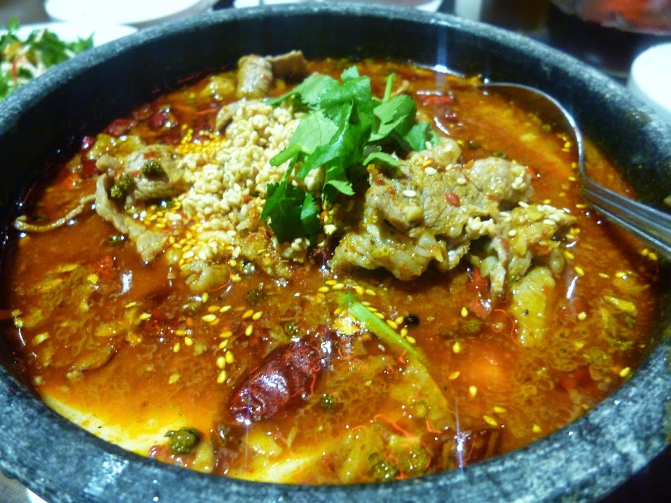 【新竹竹北/湘菜料理/口碑劵】2015老媽生日聚餐，連八十歲老人都說讚的招牌酸菜魚－胡同大媽DAMA餐廳