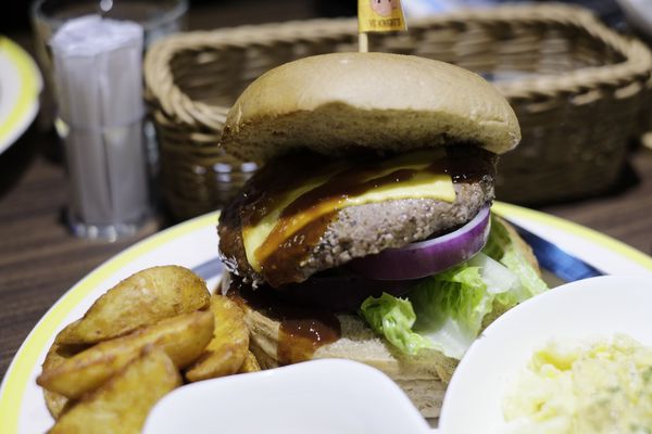 牛肉起司堡 (3).jpg 牛肉起司堡 (3).jpg