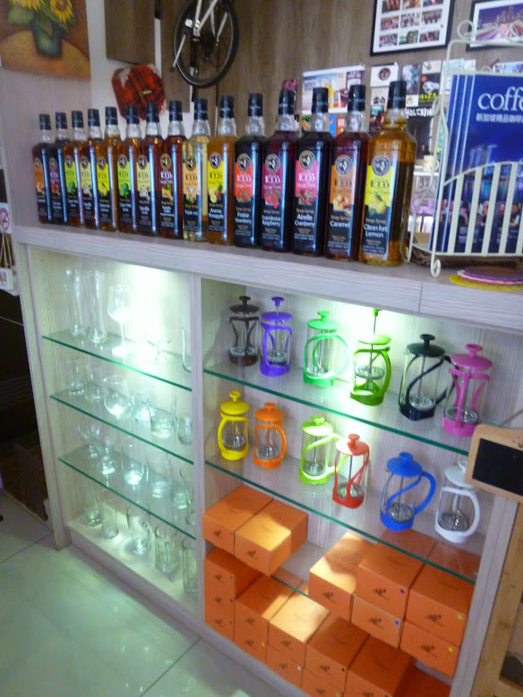 【苗栗竹南】學習大人的咖啡時光，一個人的跨年聚會－NINA CAFE