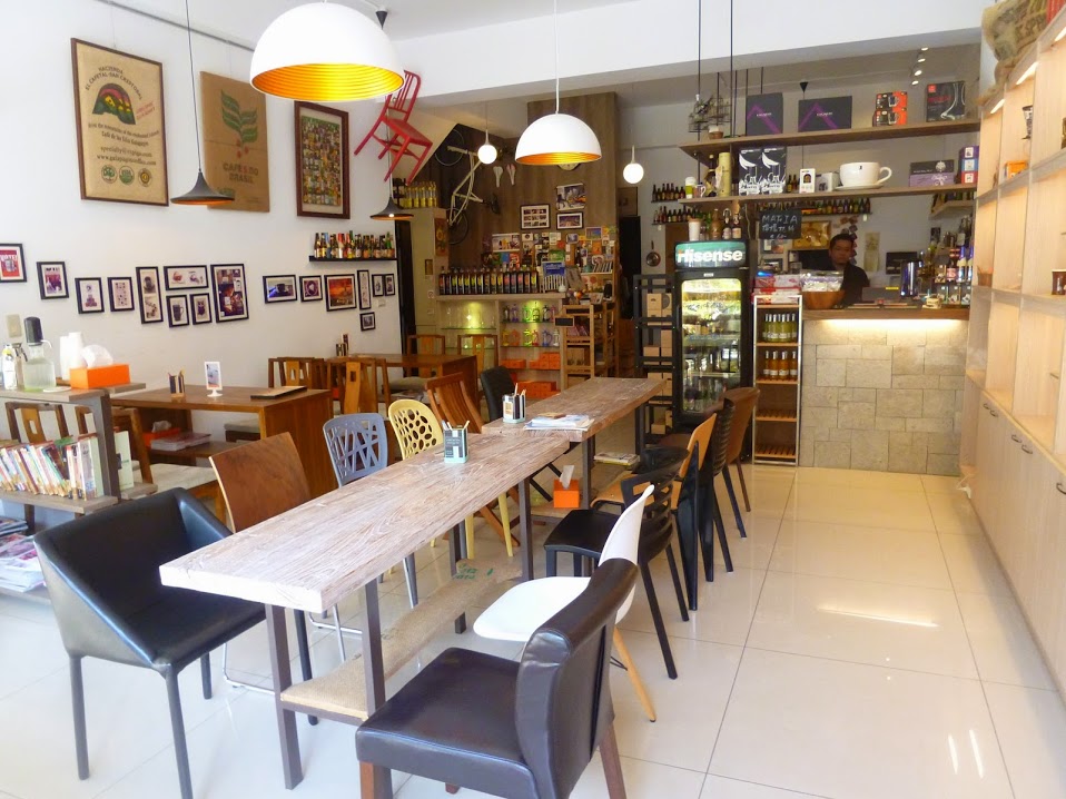 【苗栗竹南】學習大人的咖啡時光，一個人的跨年聚會－NINA CAFE