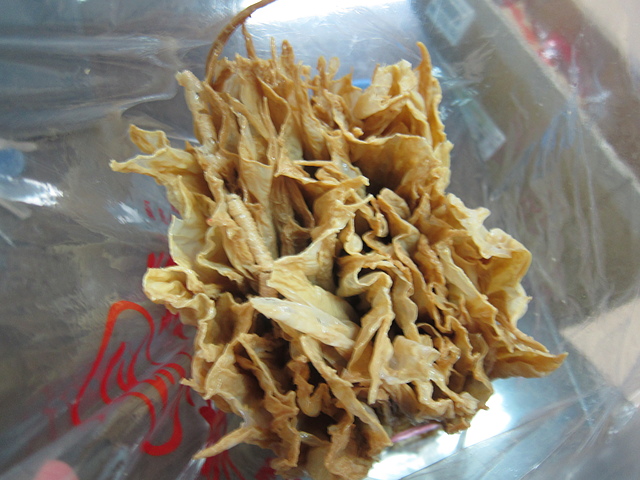 高雄美濃 (宋新富)豆皮工廠 手工曝曬天然美味