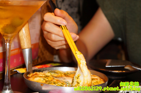 愛夏子あいさつ(海安店)：【台南-中西區】Show timex道地日式料理...半熟蛋牽絲起士麻糬/廣島燒/大阪燒《愛夏子あいさつ》