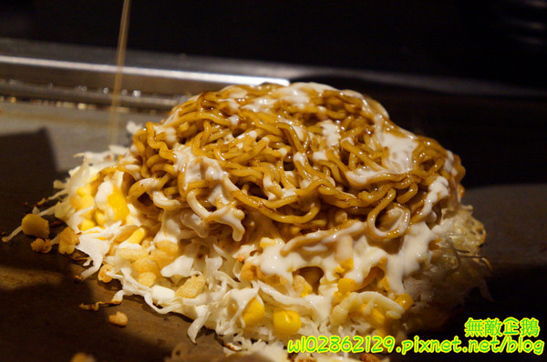 愛夏子あいさつ(海安店)：【台南-中西區】Show timex道地日式料理...半熟蛋牽絲起士麻糬/廣島燒/大阪燒《愛夏子あいさつ》