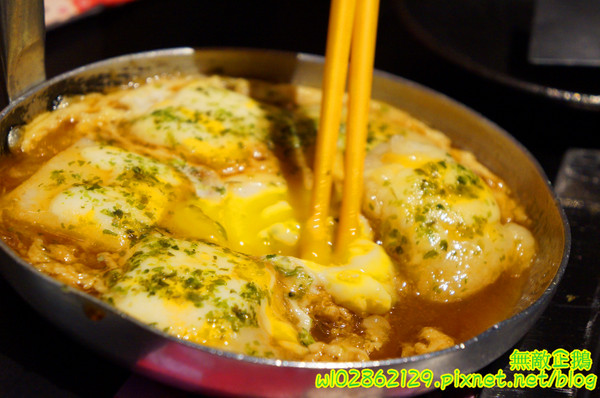 愛夏子あいさつ(海安店)：【台南-中西區】Show timex道地日式料理...半熟蛋牽絲起士麻糬/廣島燒/大阪燒《愛夏子あいさつ》