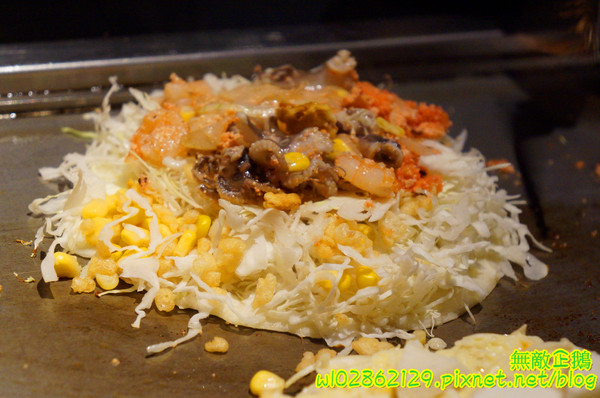 愛夏子あいさつ(海安店)：【台南-中西區】Show timex道地日式料理...半熟蛋牽絲起士麻糬/廣島燒/大阪燒《愛夏子あいさつ》