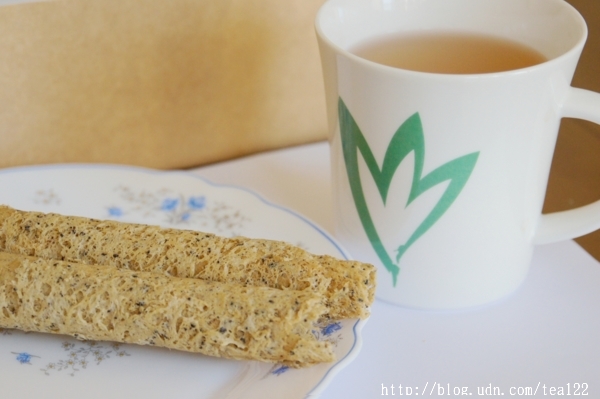 吃得到咖啡豆的咖啡蛋捲--丫傅手工蛋捲