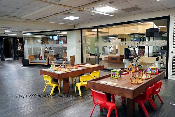 【花蓮住宿】藍天麗池飯店 #switch #遊戲室 #健身房 #寵物旅館 #腳踏車 近 #東大門夜市 #公正包 (21).JPG